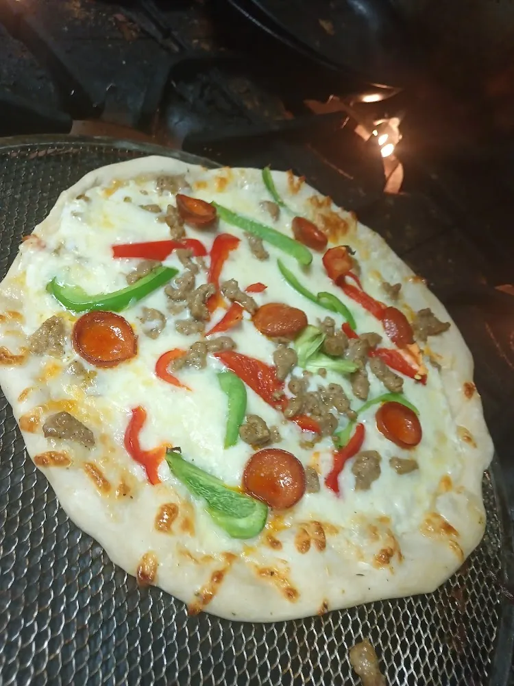 Veggie Pizza Whit Peppers